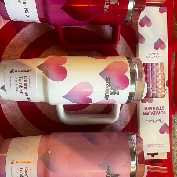 Limited Edition Target Valentines Day White Stanley 30oz
NWT - Picture 2 of 3